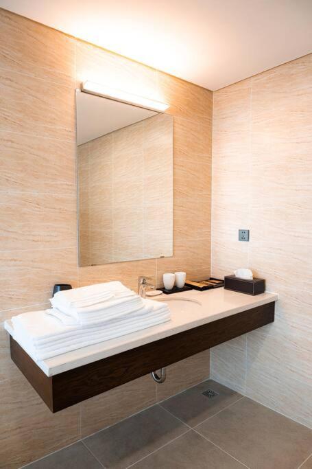 1Br - 1 Sofa Bed Luxurious 5-Stars Resort Phuc Yen Esterno foto